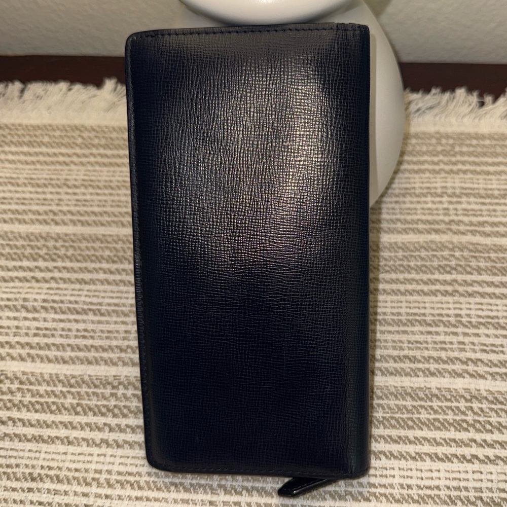 Burberry Leather Unisex Wallet - Picture 4 of 5